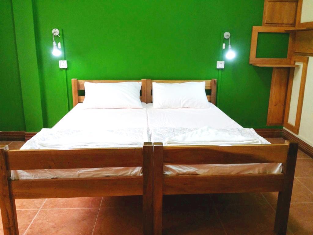 Envoy Hostel Phnom Penh Room photo
