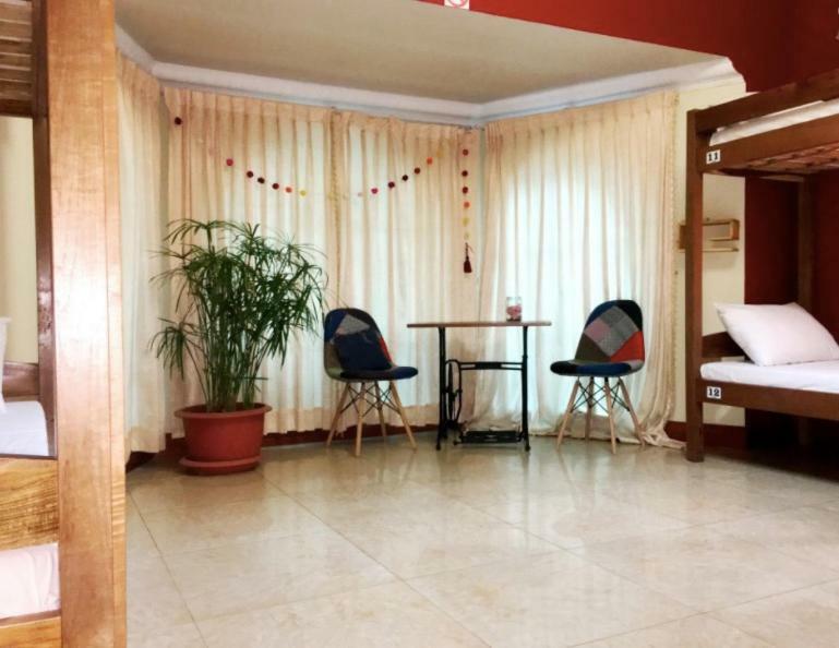 Envoy Hostel Phnom Penh Exterior photo