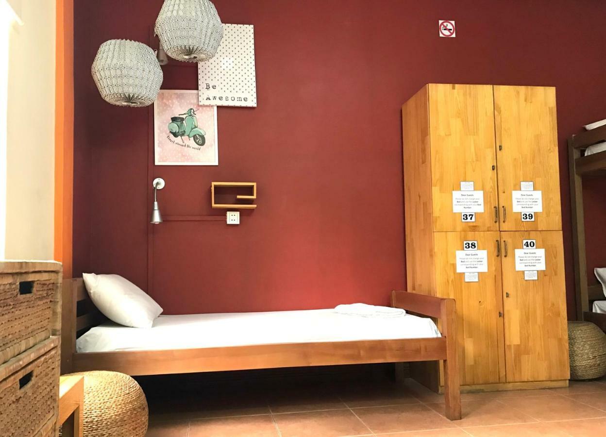 Envoy Hostel Phnom Penh Exterior photo